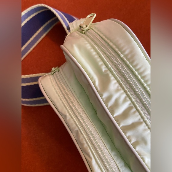 Neon Honeydew Aerie Offline Crossbody Bag - Picture 5 of 7